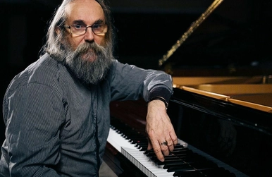 Найшвидший піаніст планети Любомир Мельник: про «безперервну музику», визнання та істинне звучання фортепіано