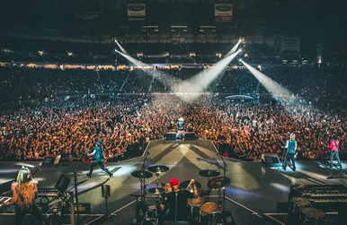 Культовий рок-гурт Guns N’ Roses здійснив світовий тур з мікрофонами Austrian Audio