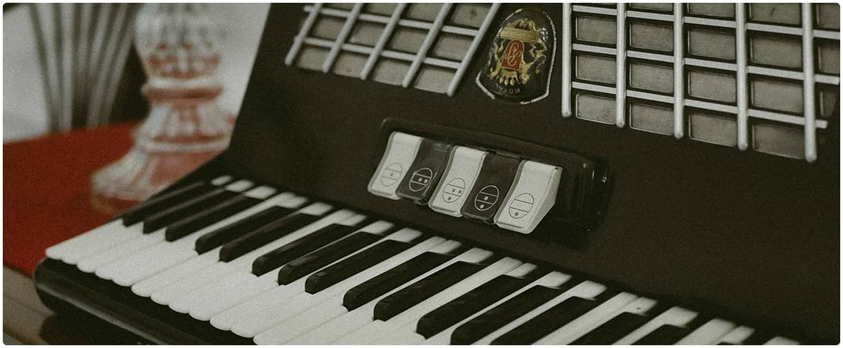 Кнопковий чи клавішний акордеон: що обрати для навчання і сцени.