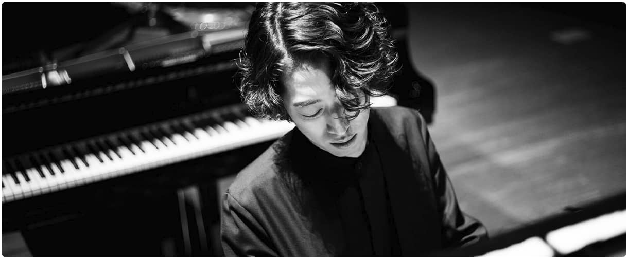 Steinway Artist Hayato Sumino.