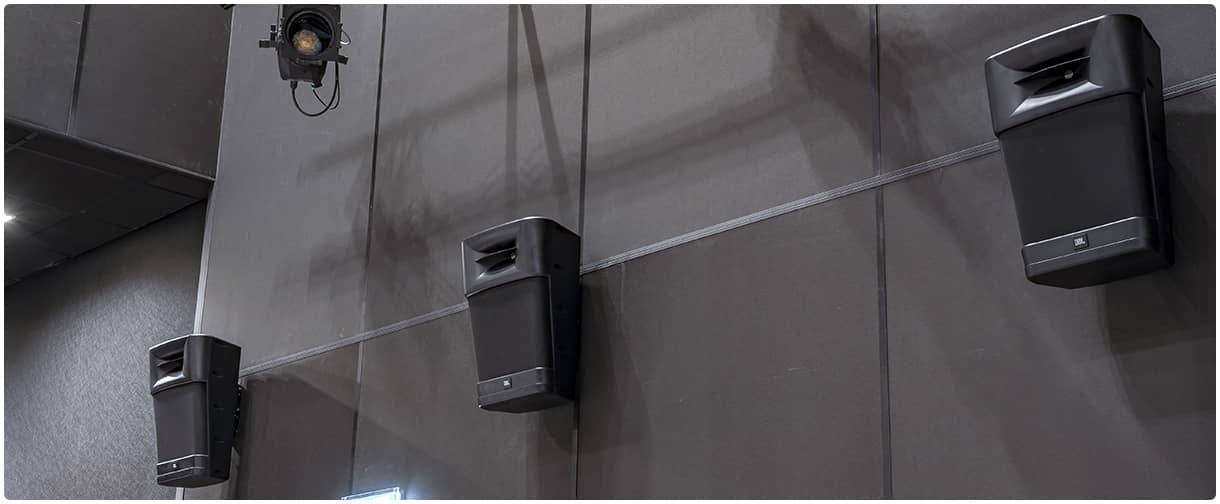 Акустика JBL озвучила Музей битви за Варшаву.